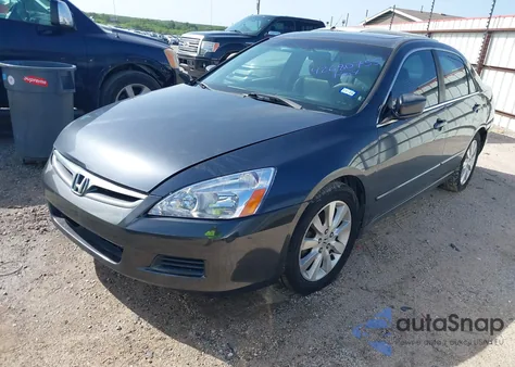 2007 Honda Accord 3.0 Ex from USA, damaged, VIN 1HGCM66817A028560